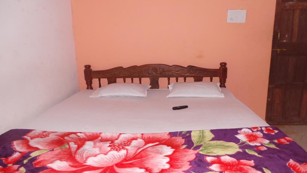 J.S Holiday Guest House Calangute Exterior photo